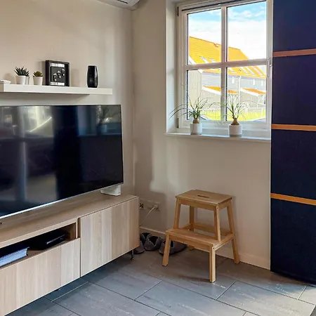 3 Bedroom Stunning In 펜션 *